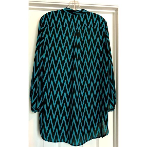 TACERA - NWOT 🎉HPx2🎉 L Sz L Tunic-Length 3/4-Button Chevron Blouse/Black & Teal - Picture 13 of 13